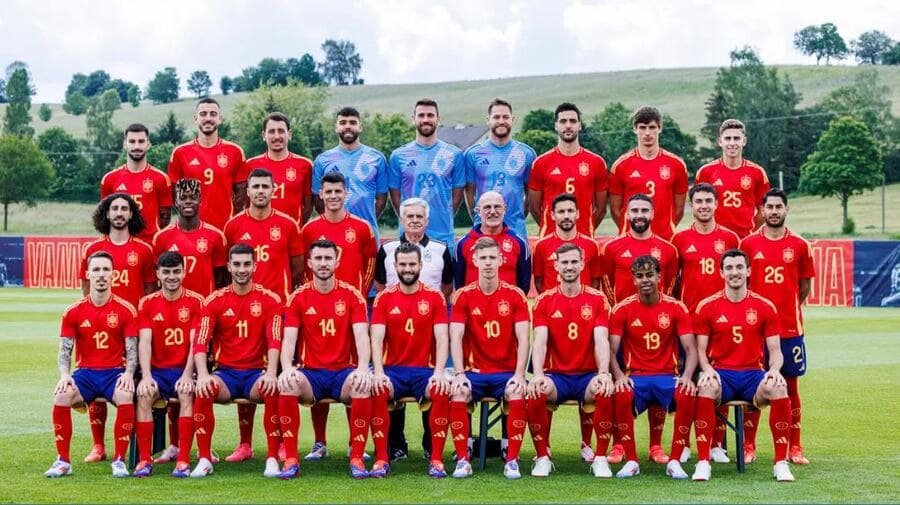 Football Players History and the Rise of Global Icons