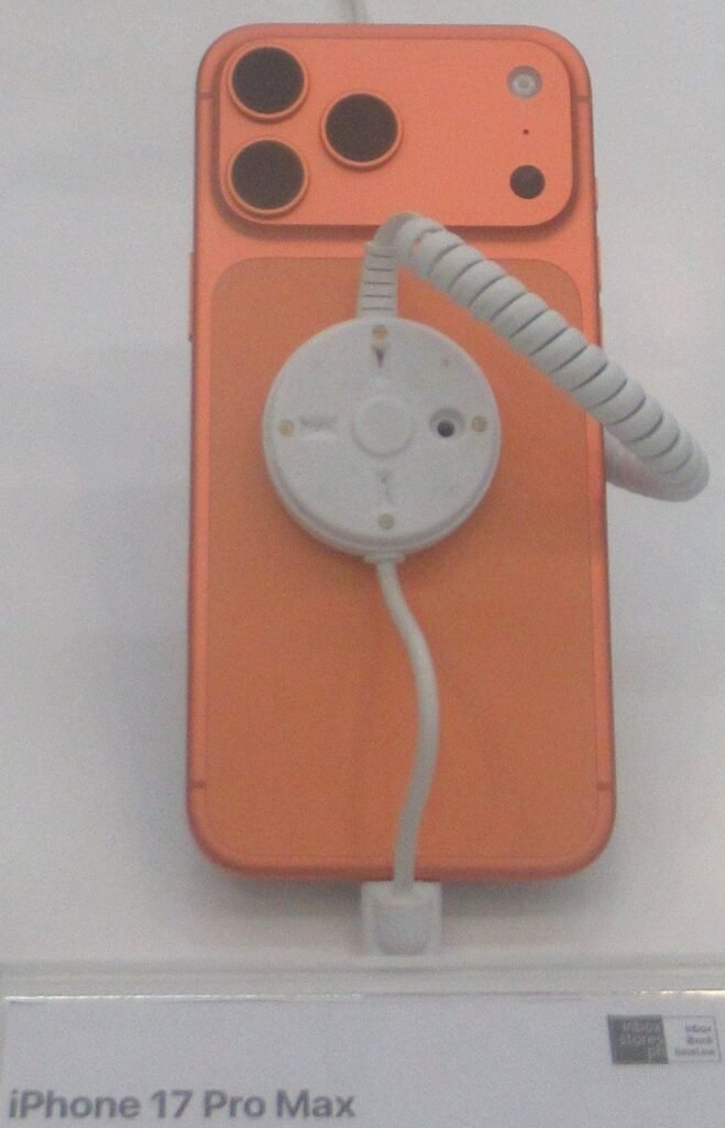 Close-up of a smartphone and its advanced chip enabling offline translation
