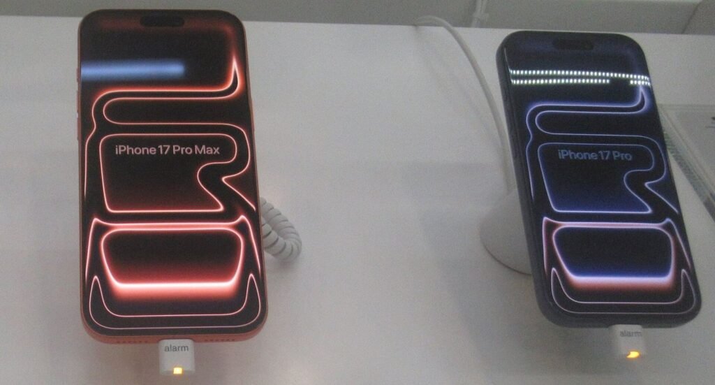 Smartphone AI Chips Race On Energy Efficiency Smartphone AI chip designed for energy efficient performance closeup